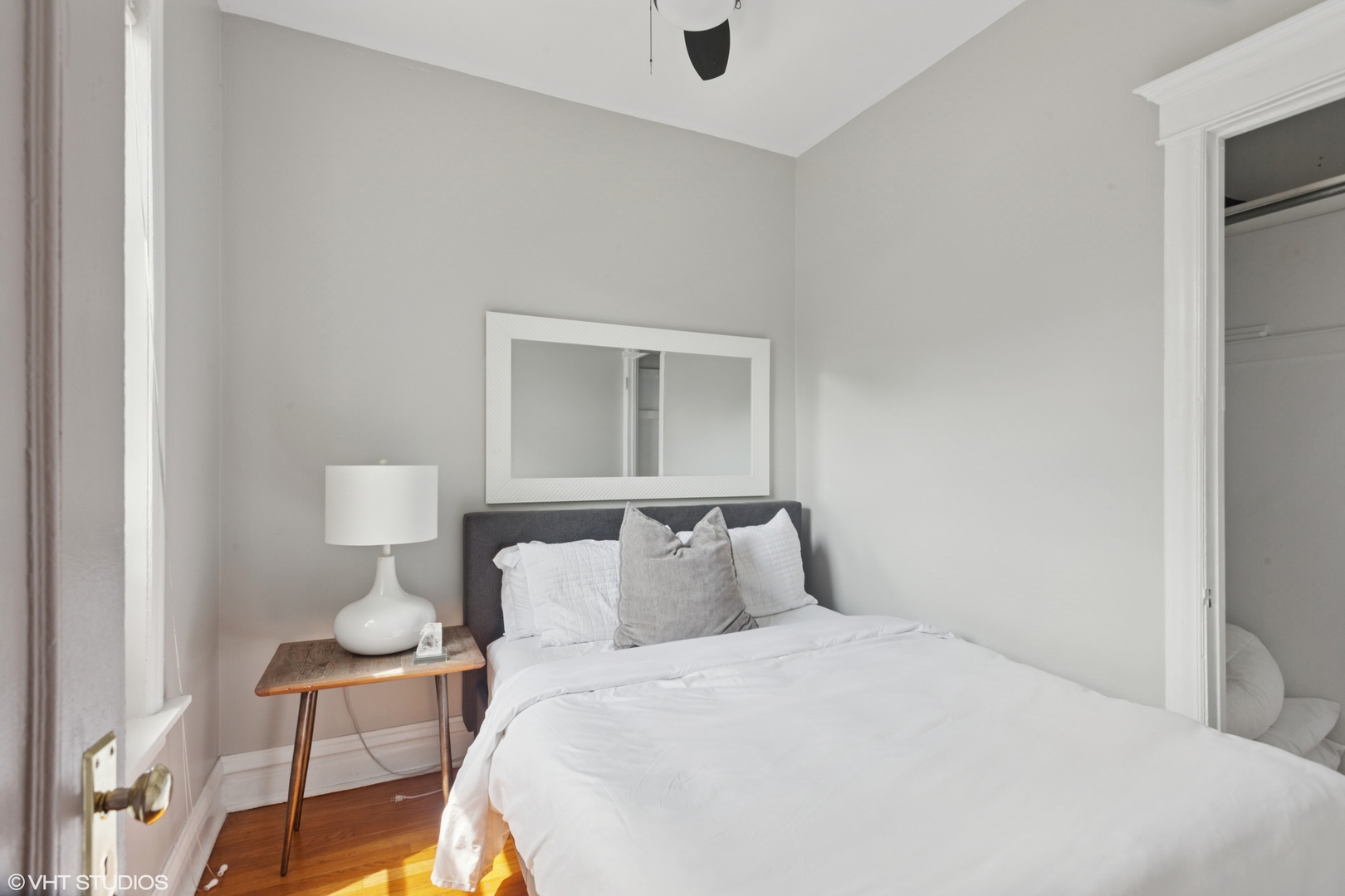 1510 W Montrose Avenue, Chicago, IL 60613
