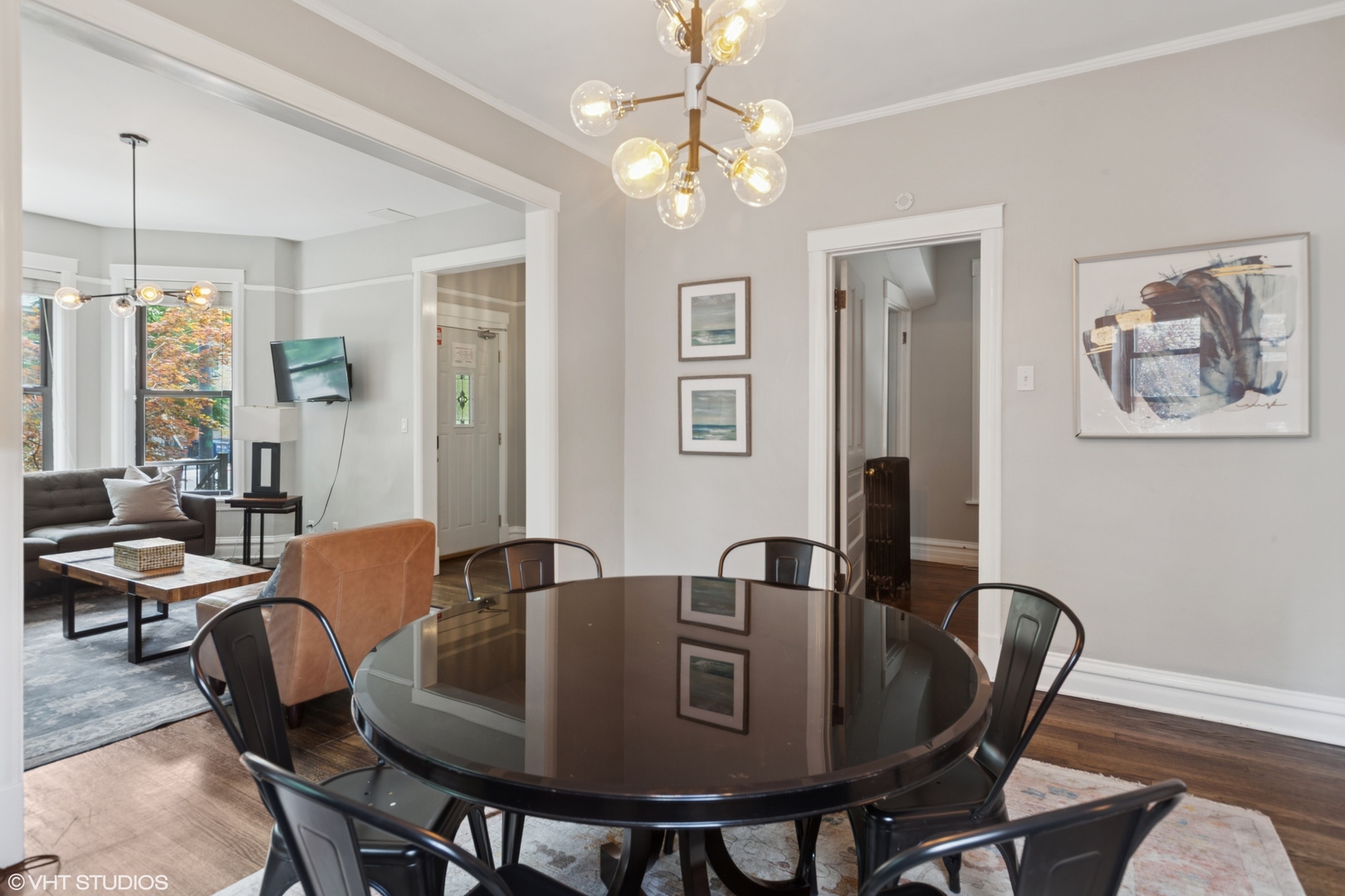 1510 W Montrose Avenue, Chicago, IL 60613