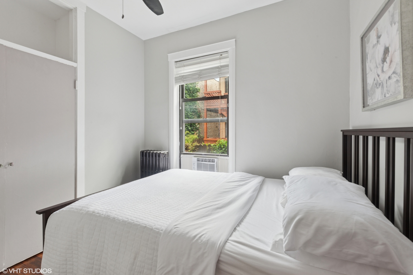 1510 W Montrose Avenue, Chicago, IL 60613