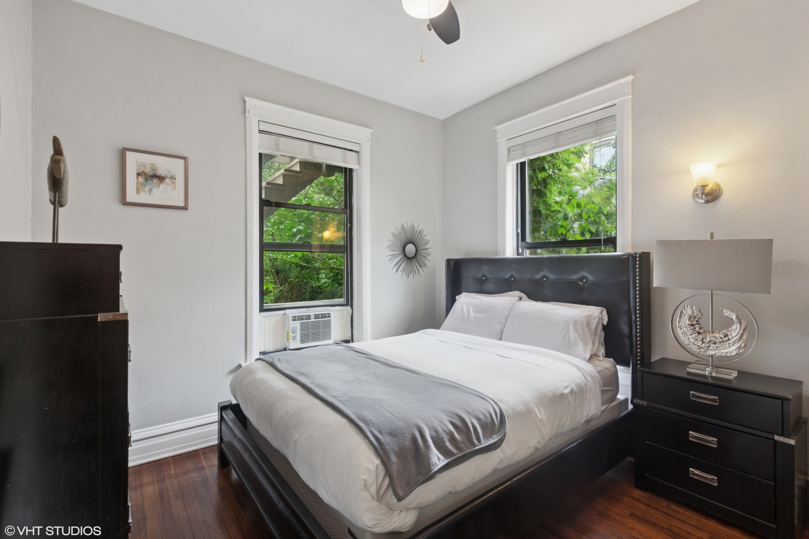 1510 W Montrose Avenue, Chicago, IL 60613