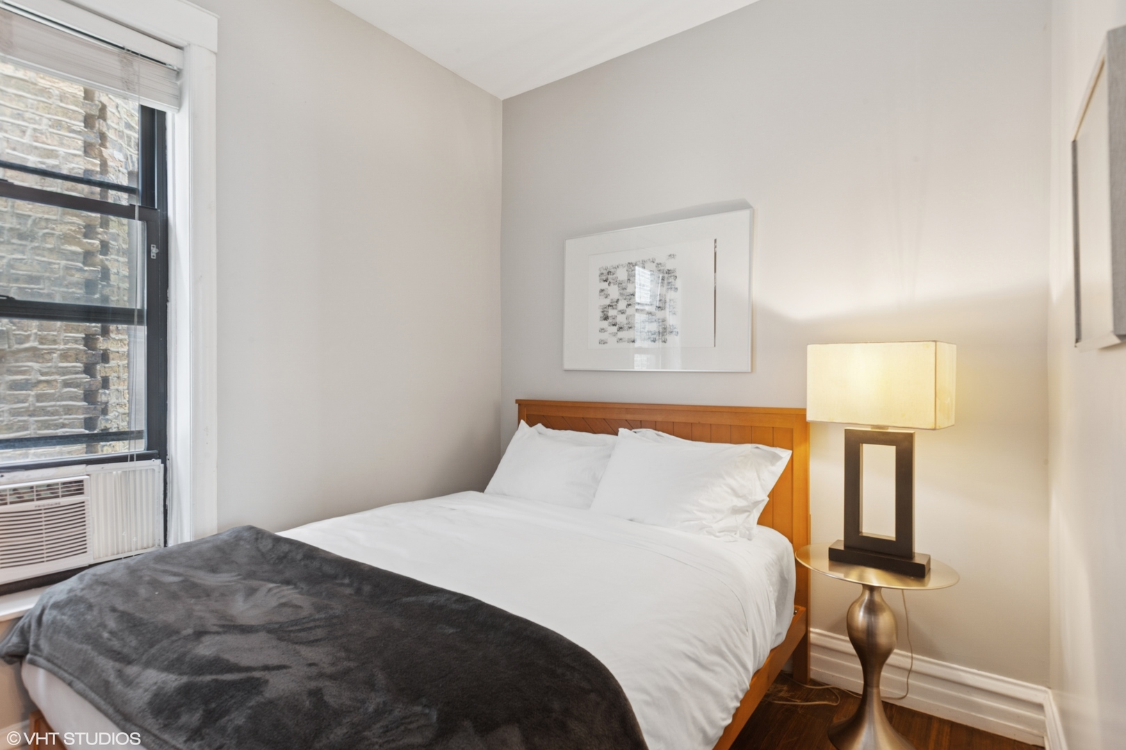 1510 W Montrose Avenue, Chicago, IL 60613