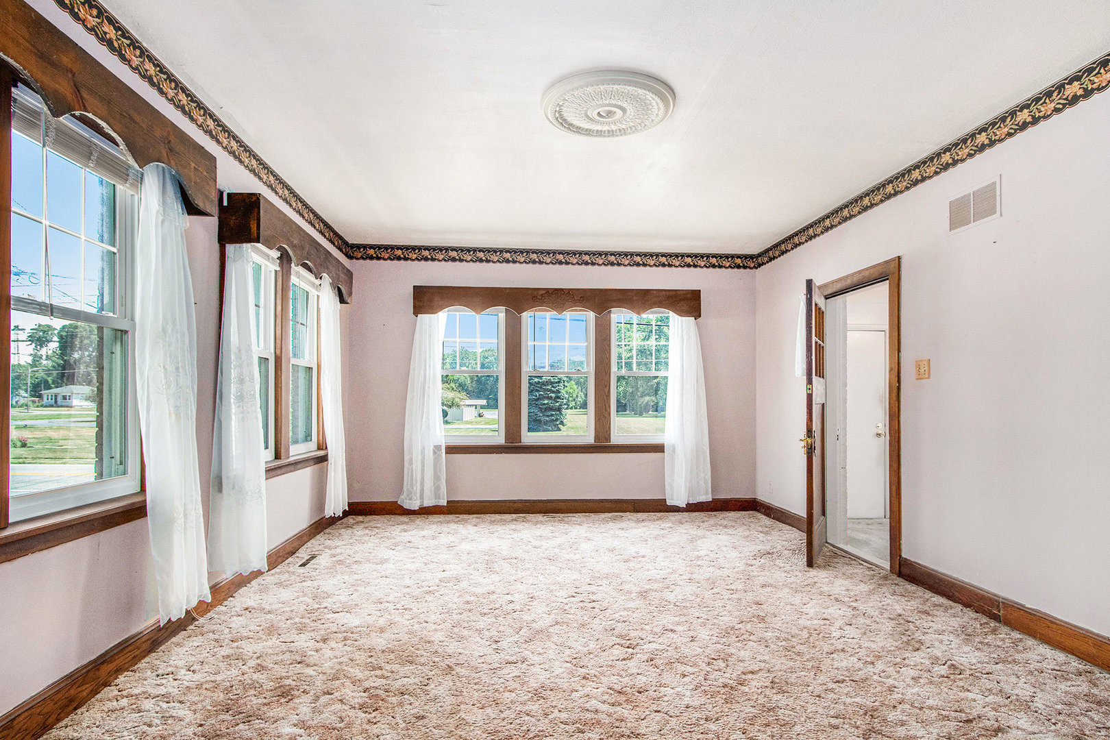 2862 Willowdale Road, Portage, IN 46368