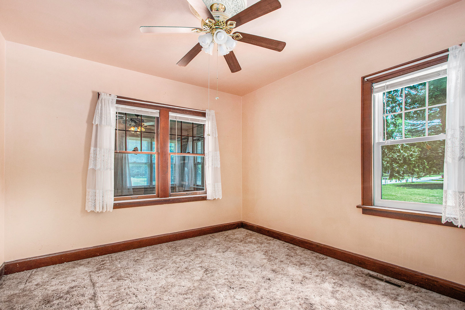 2862 Willowdale Road, Portage, IN 46368