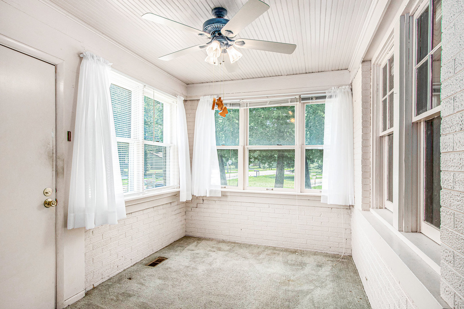 2862 Willowdale Road, Portage, IN 46368