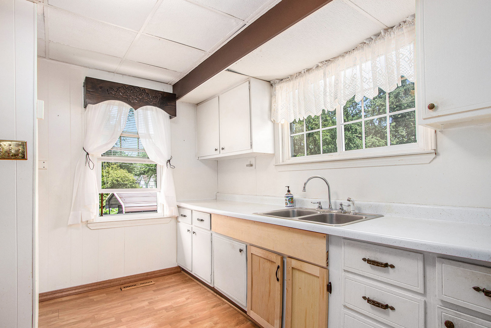 2862 Willowdale Road, Portage, IN 46368