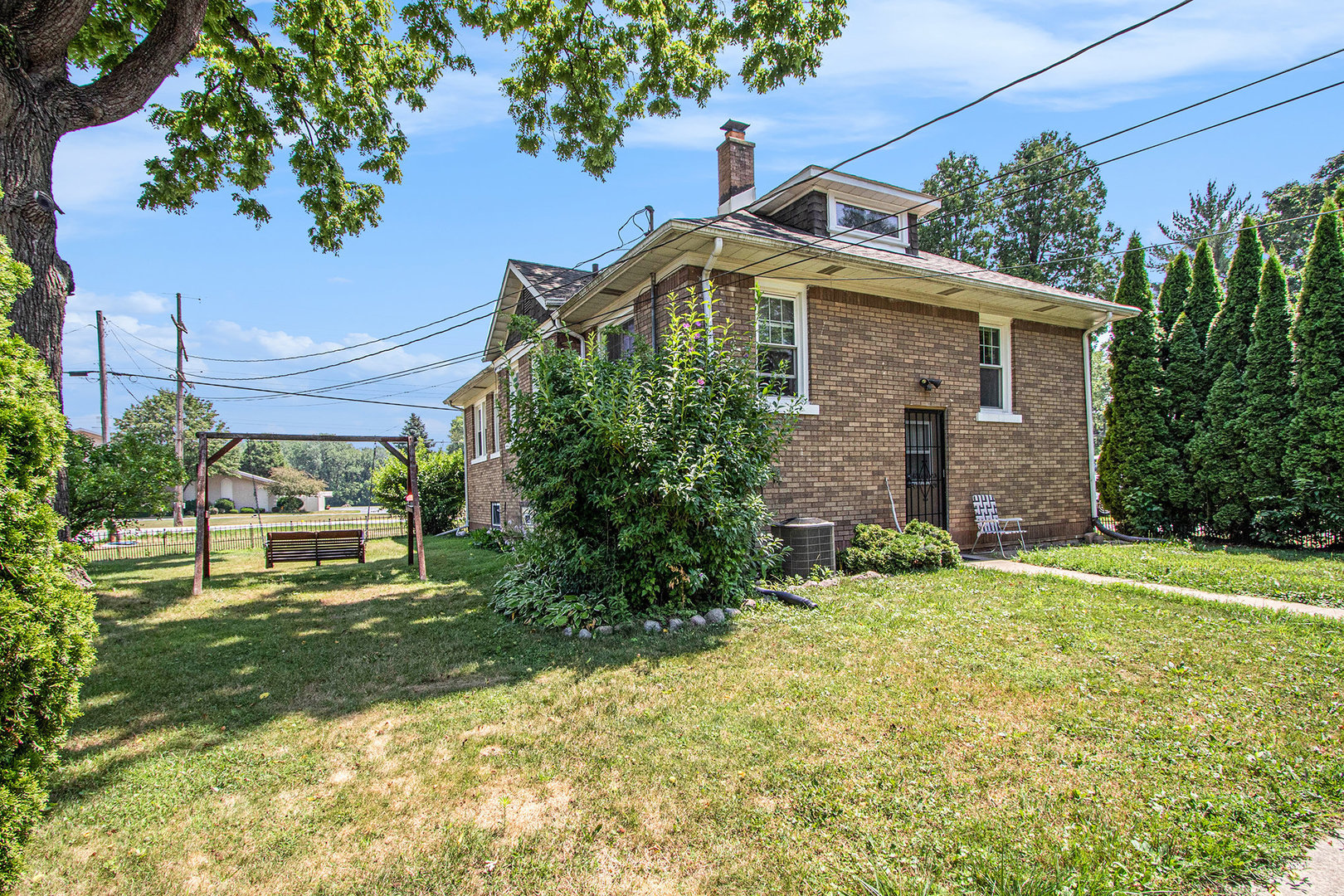 2862 Willowdale Road, Portage, IN 46368