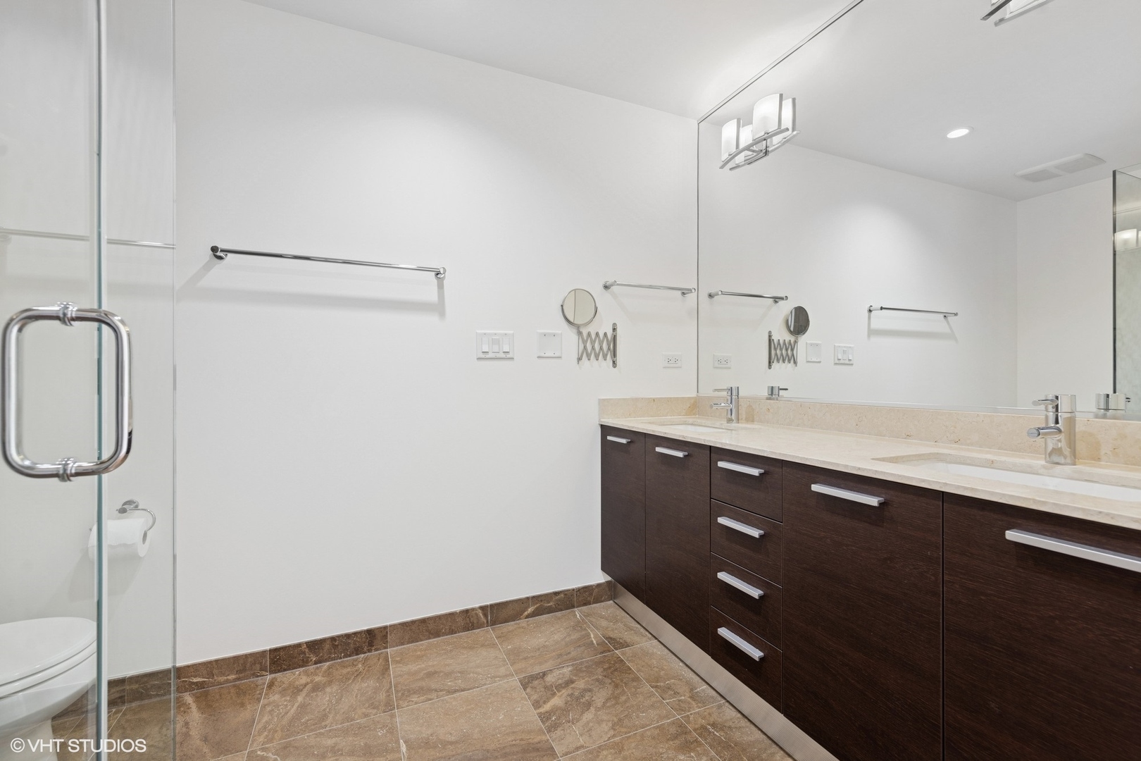 1550 W Cornelia Avenue #404, Chicago, IL 60657