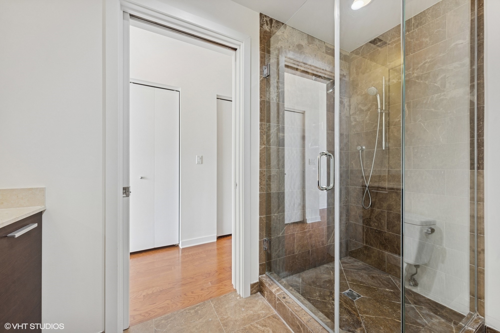 1550 W Cornelia Avenue #404, Chicago, IL 60657