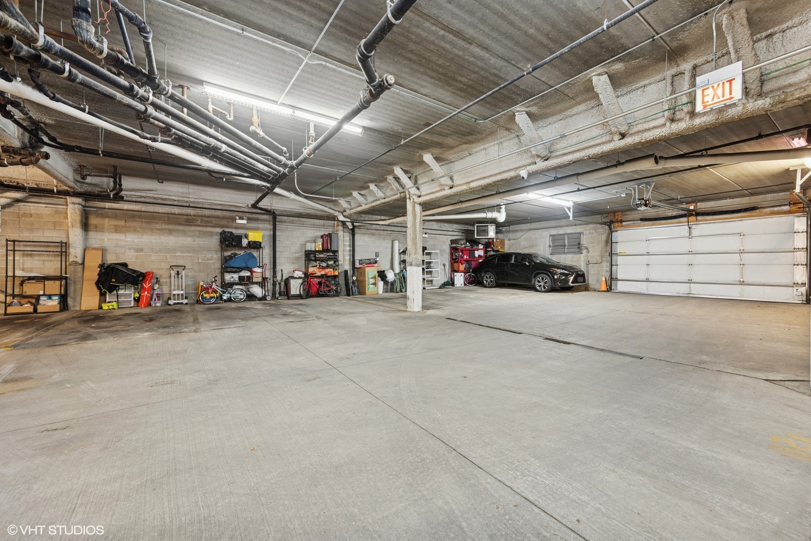 1550 W Cornelia Avenue #404, Chicago, IL 60657