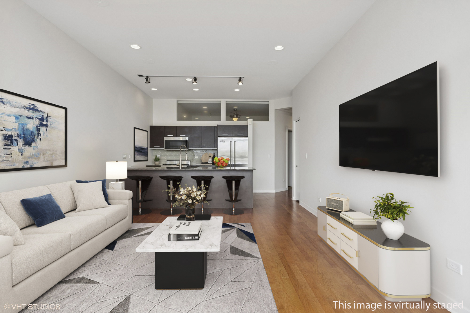 1550 W Cornelia Avenue #404, Chicago, IL 60657