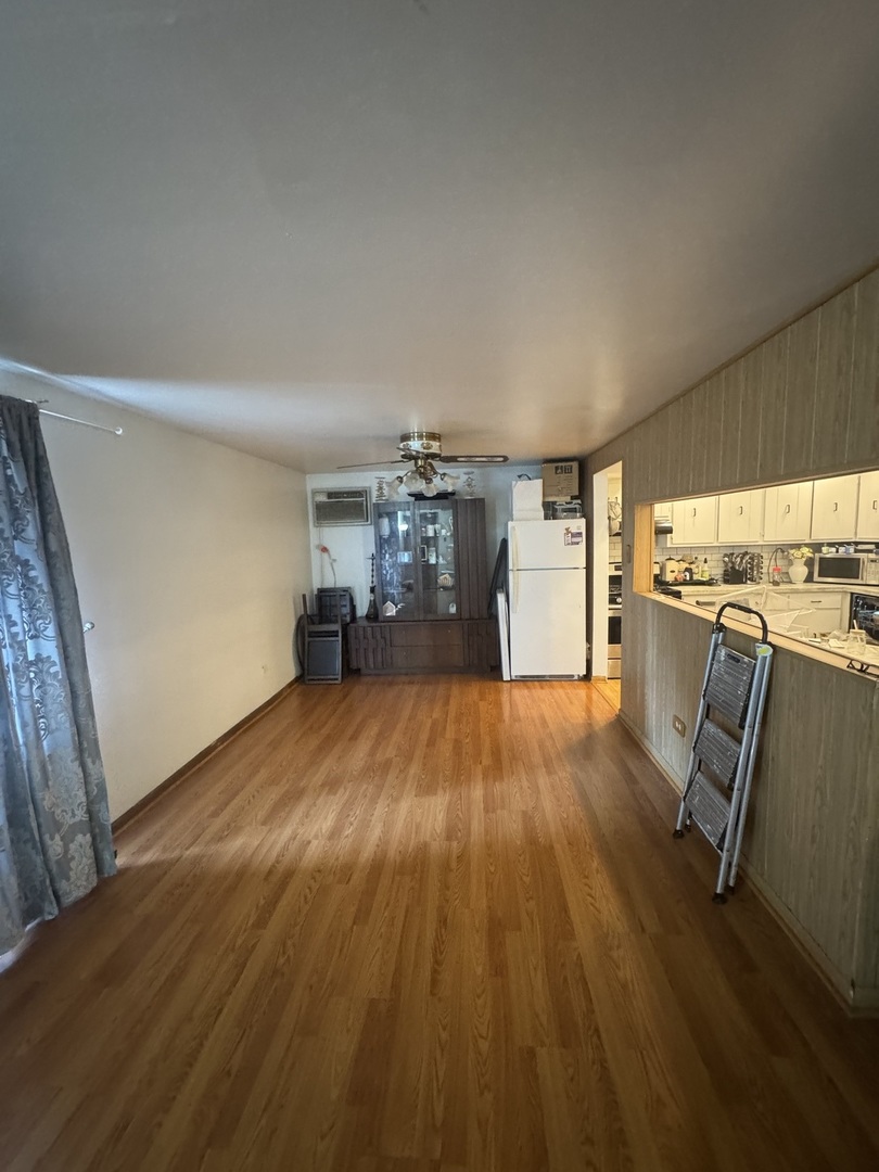 9815 Nottingham Avenue #102, Chicago Ridge, IL 60415