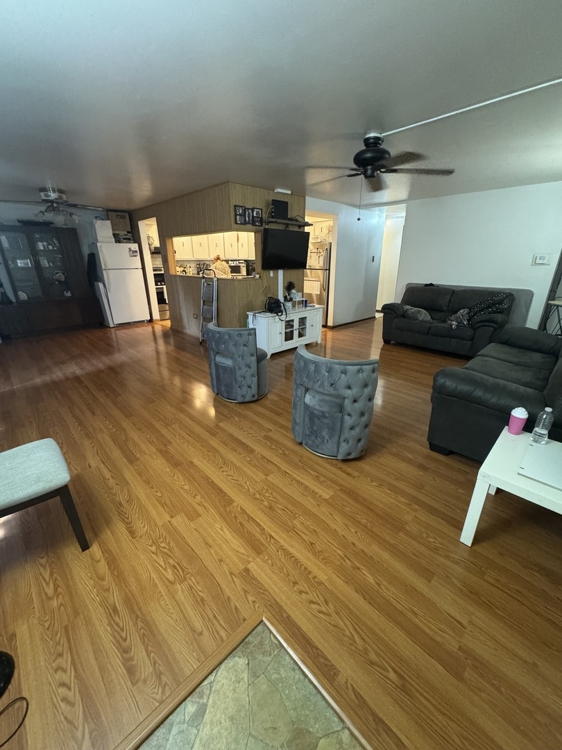 9815 Nottingham Avenue #102, Chicago Ridge, IL 60415
