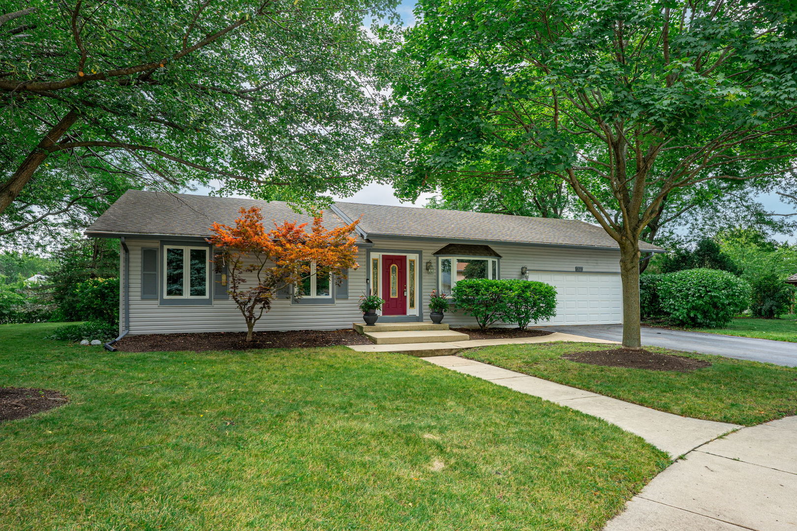 823 Anchor Court, Bartlett, IL 60103