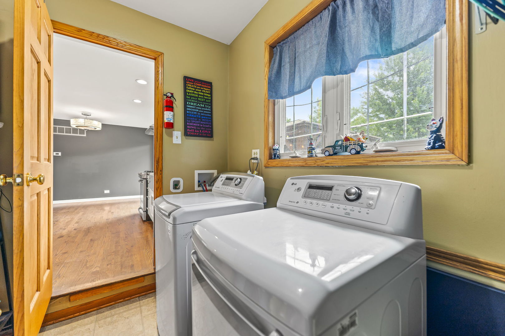 823 Anchor Court, Bartlett, IL 60103