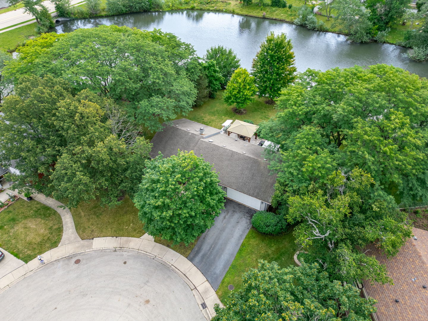 823 Anchor Court, Bartlett, IL 60103