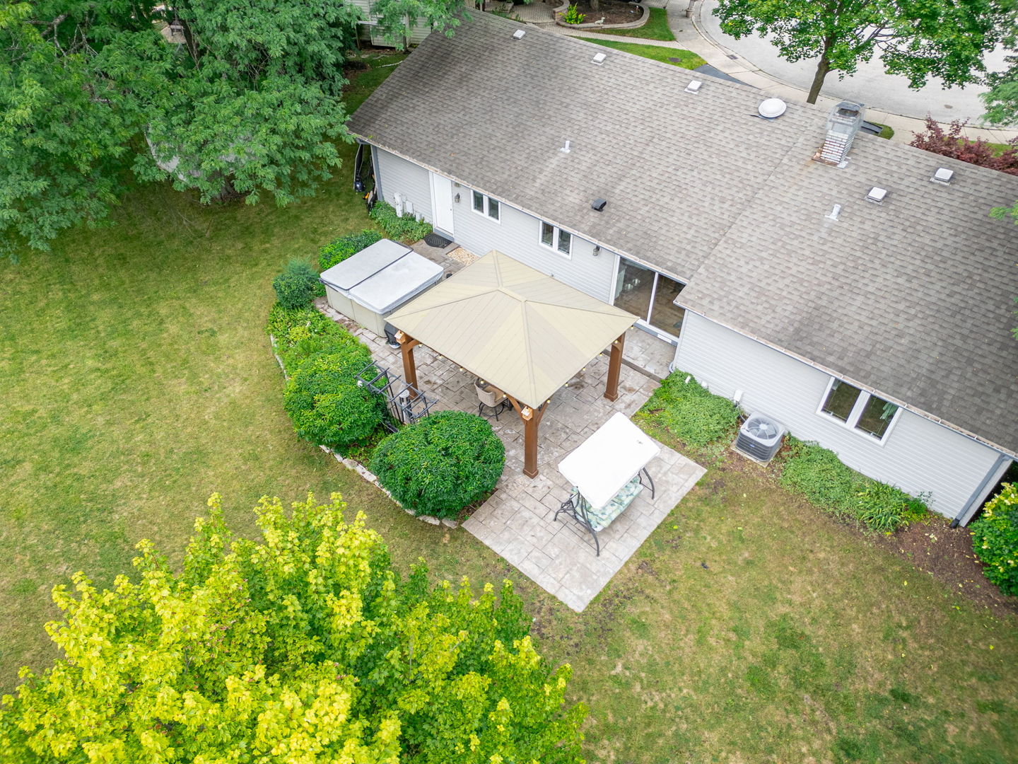 823 Anchor Court, Bartlett, IL 60103