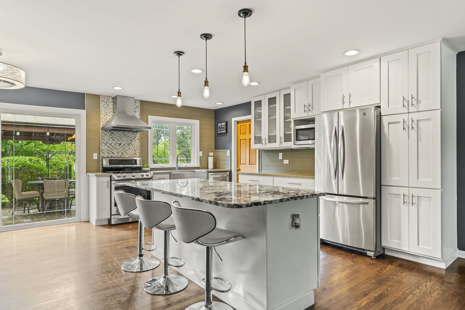 823 Anchor Court, Bartlett, IL 60103