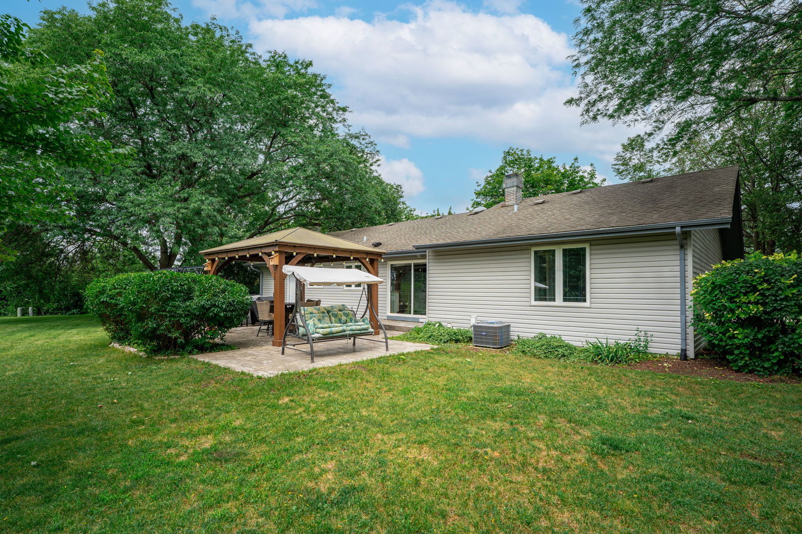 823 Anchor Court, Bartlett, IL 60103