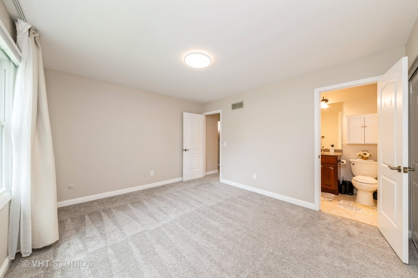 1716 Paddington Avenue, Naperville, IL 60563