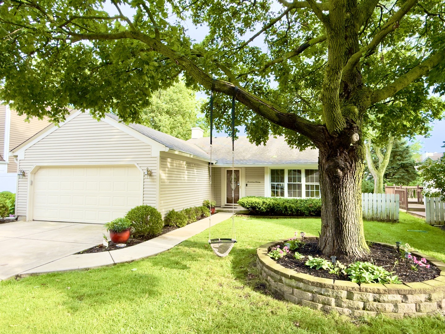 1716 Paddington Avenue, Naperville, IL 60563