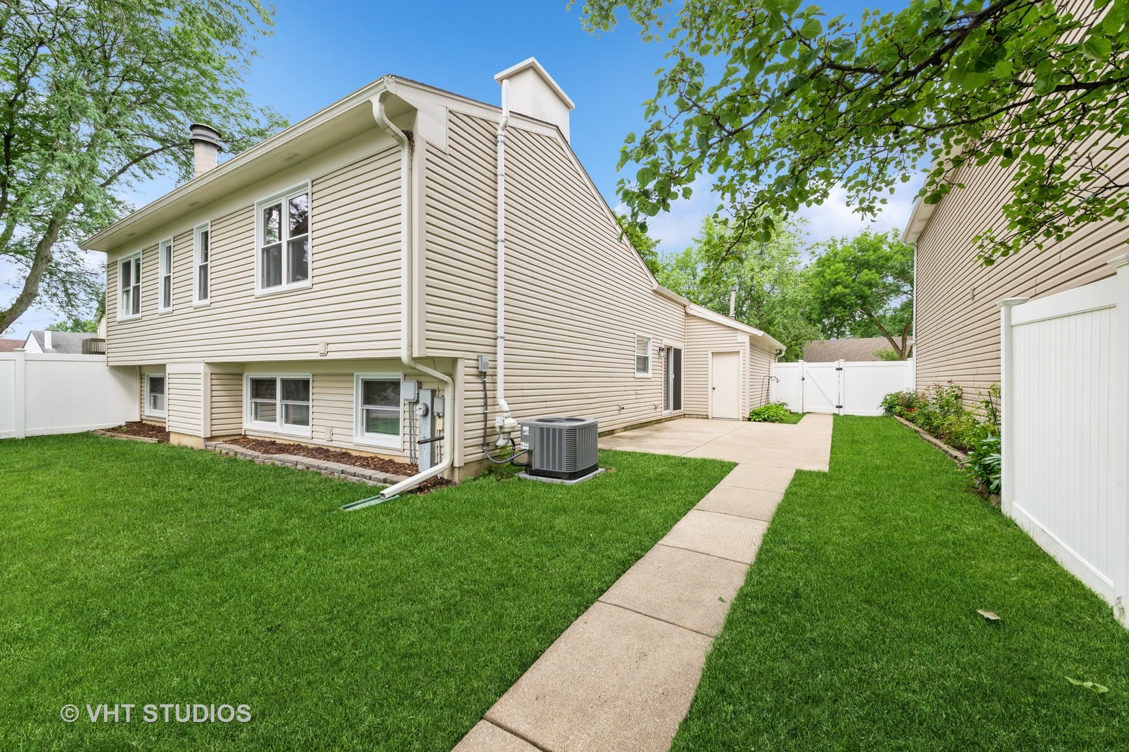 1716 Paddington Avenue, Naperville, IL 60563