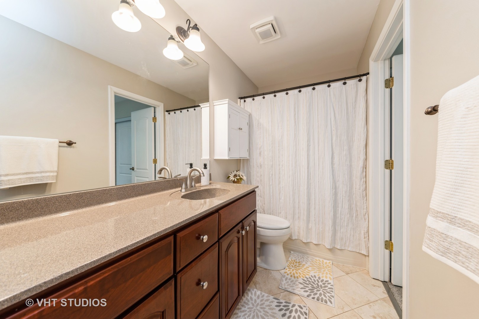 1716 Paddington Avenue, Naperville, IL 60563