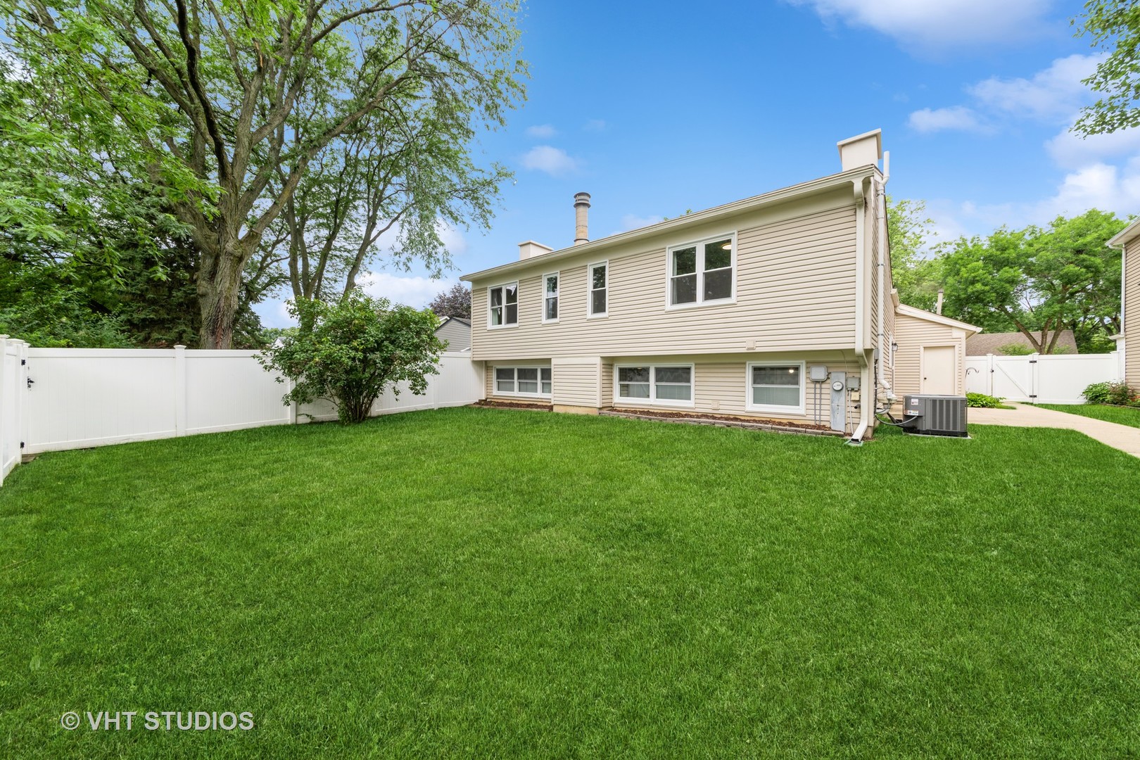 1716 Paddington Avenue, Naperville, IL 60563