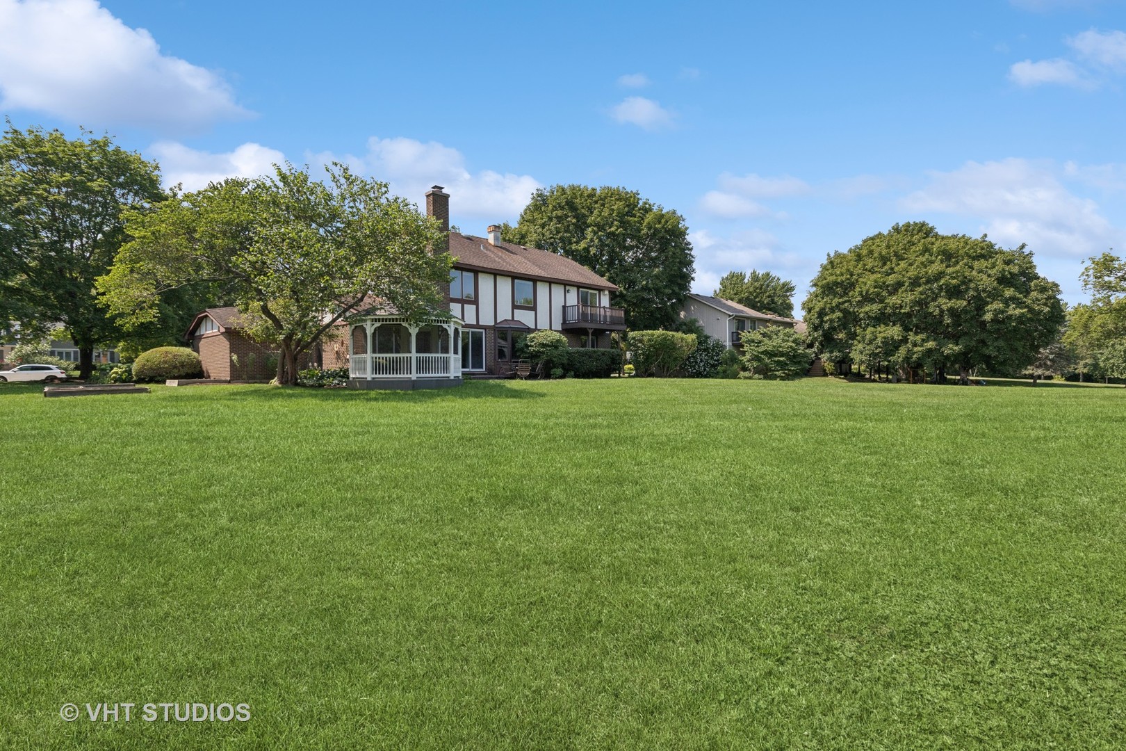14 Trent Road, Hawthorn Woods, IL 60047