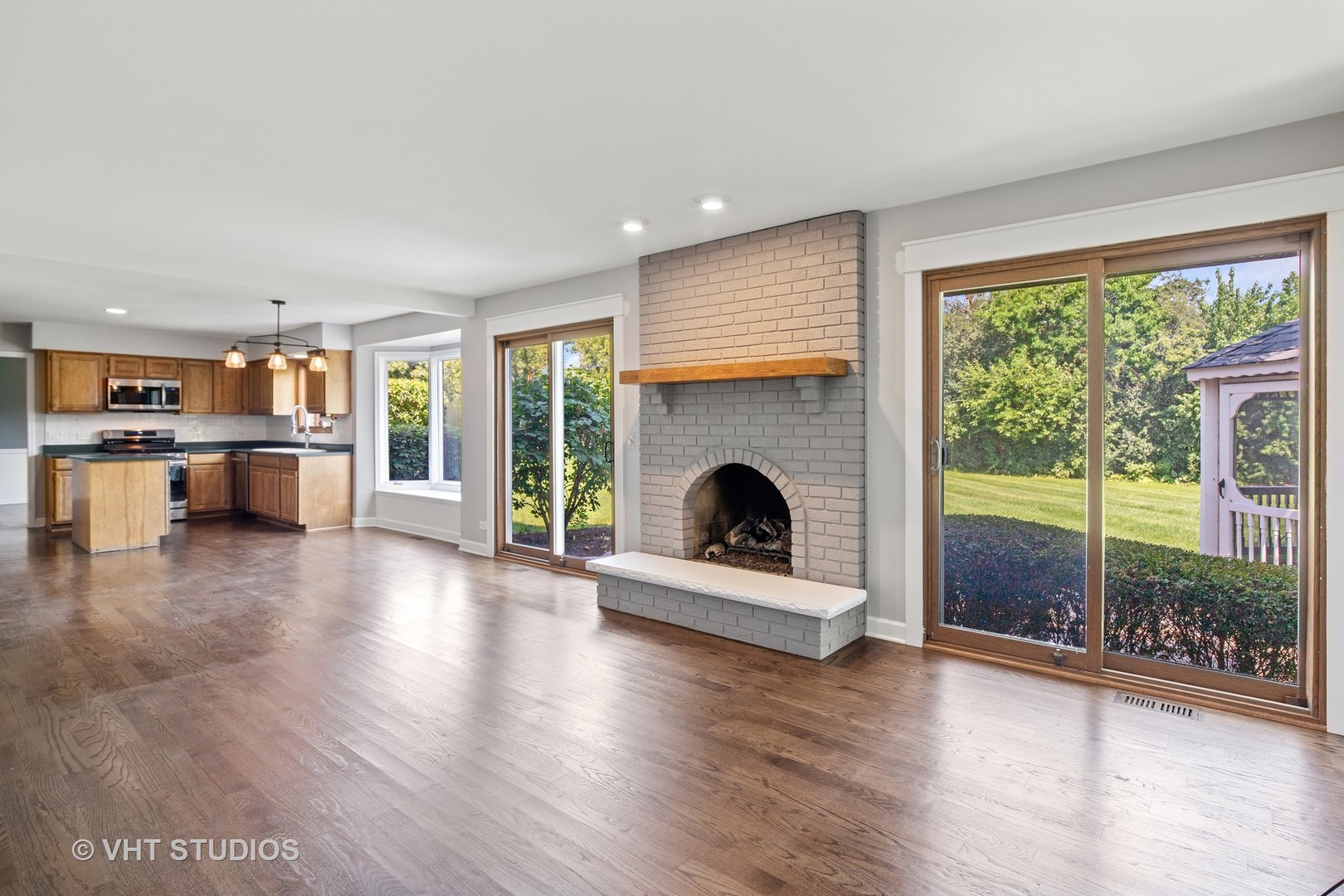 14 Trent Road, Hawthorn Woods, IL 60047