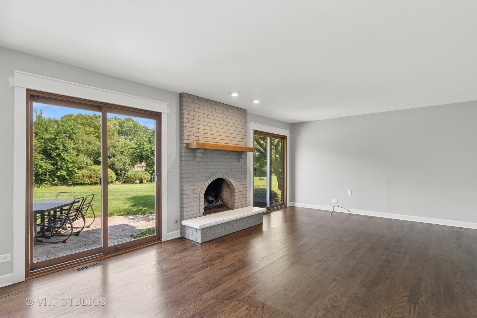 14 Trent Road, Hawthorn Woods, IL 60047