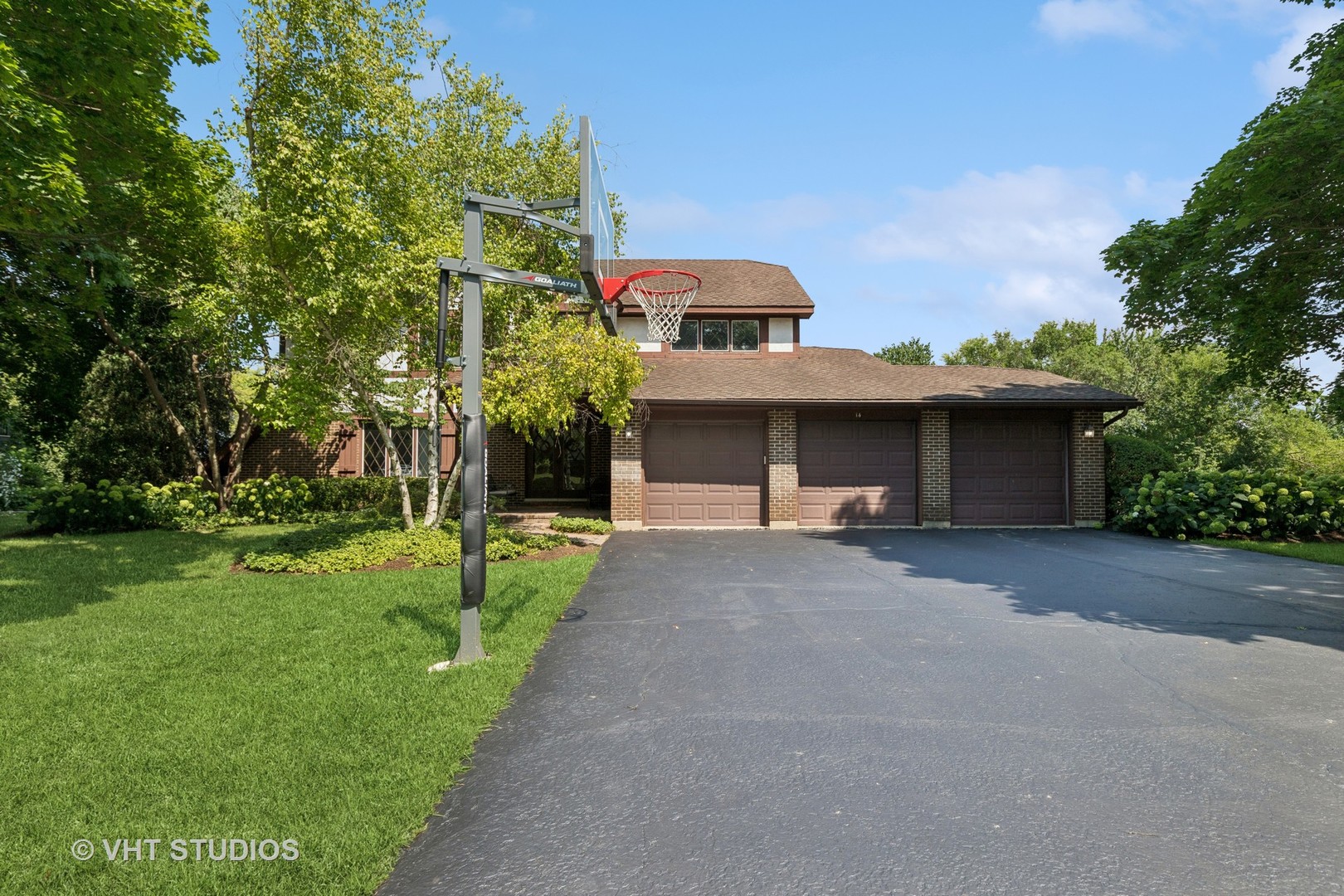 14 Trent Road, Hawthorn Woods, IL 60047