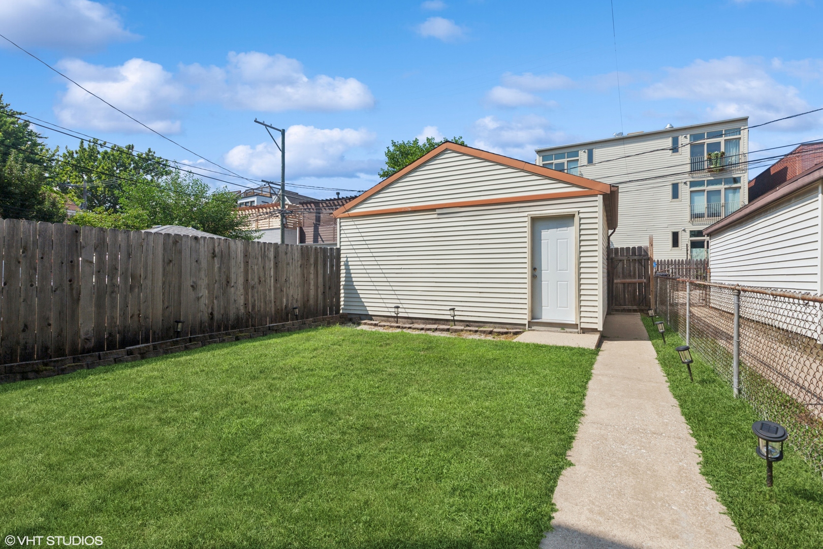 1442 W Irving Park Road, Chicago, IL 60613