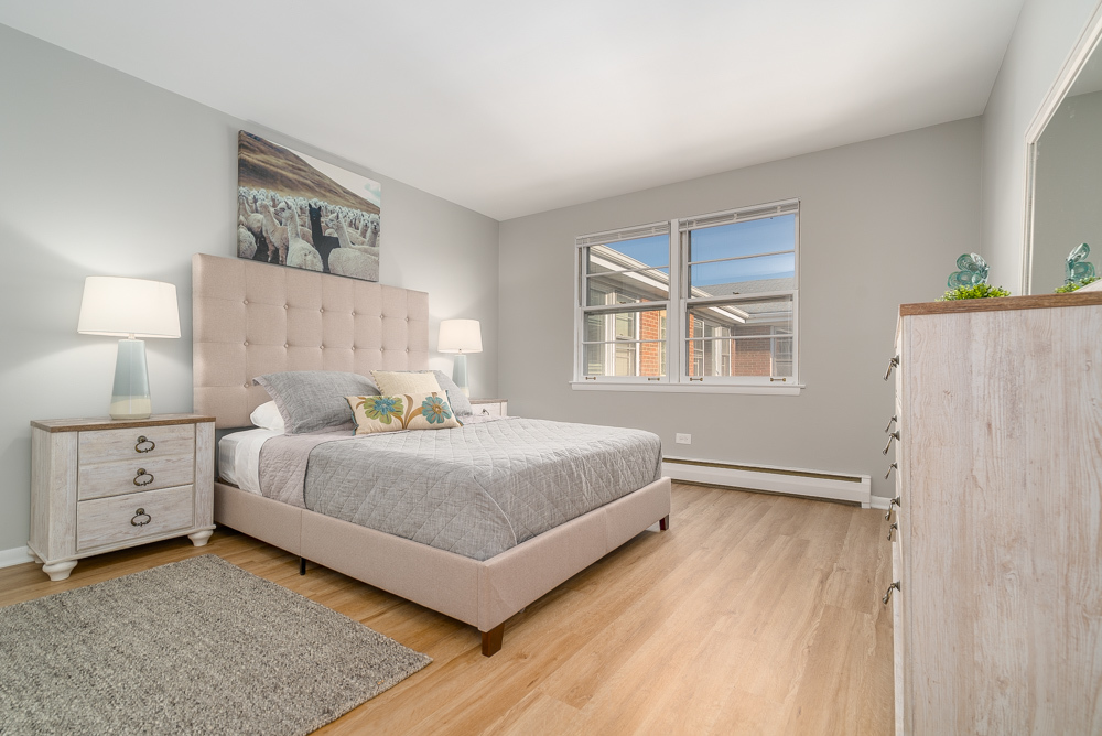 34 S Kensington Avenue #02, La Grange, IL 60525