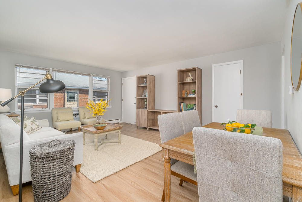 34 S Kensington Avenue #02, La Grange, IL 60525