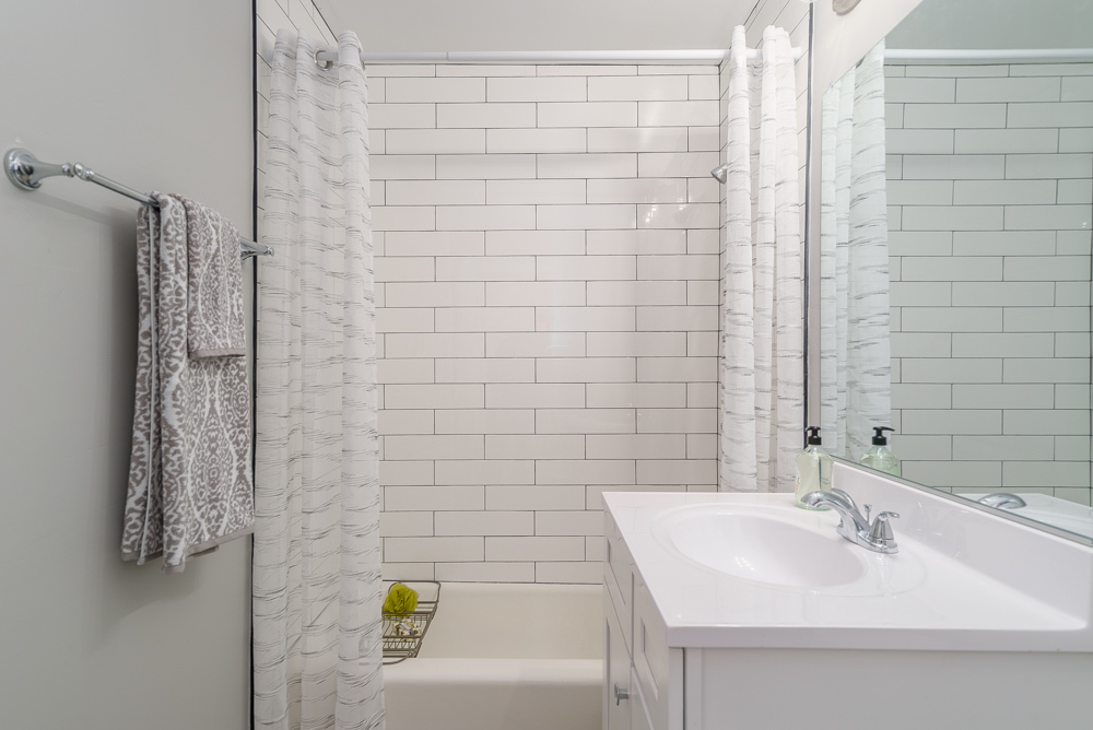34 S Kensington Avenue #02, La Grange, IL 60525