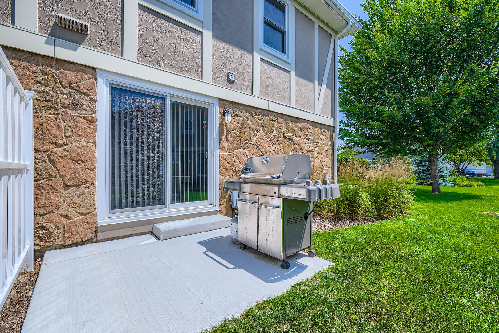 1045 Hampton Harbor #1045, Schaumburg, IL 60193