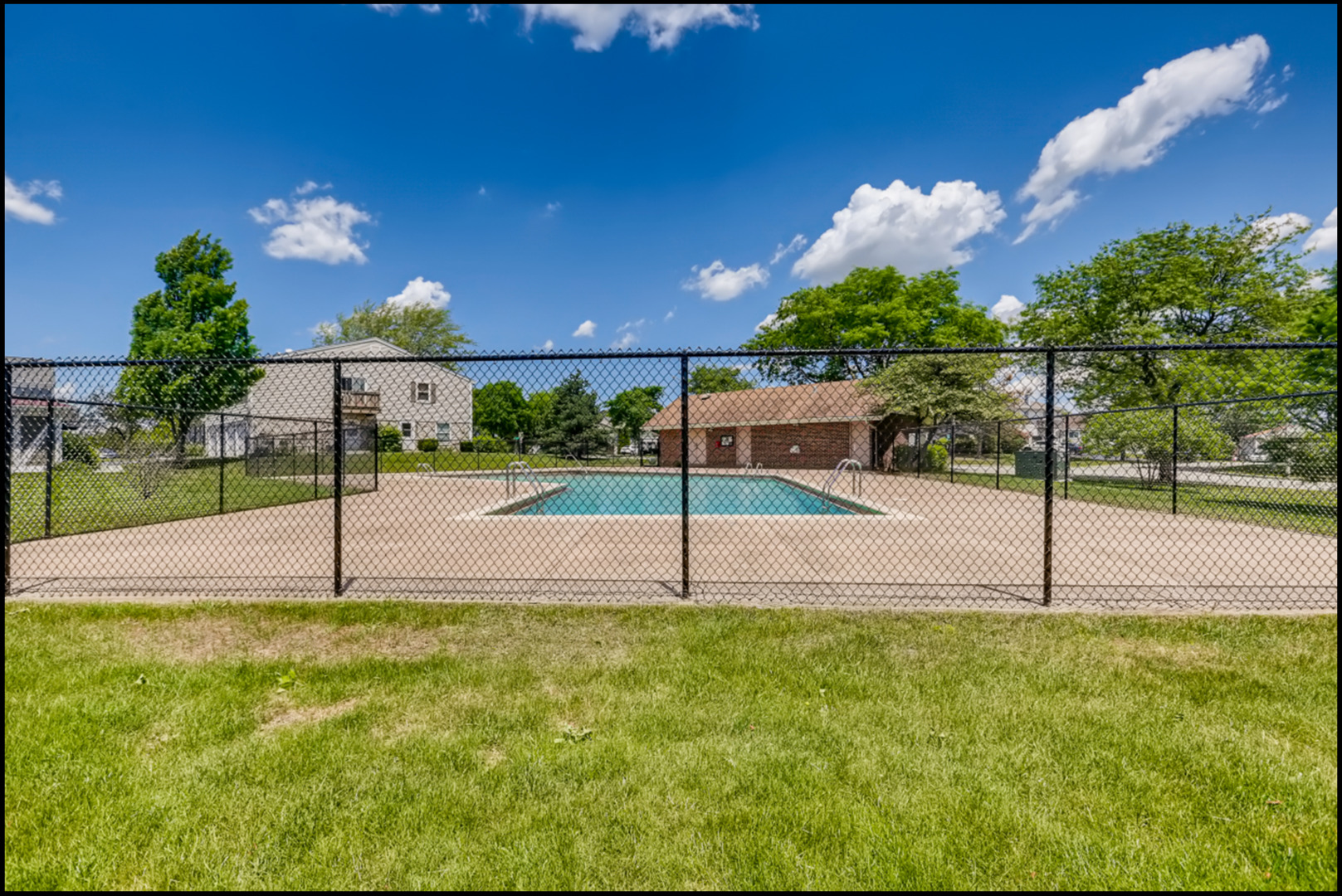 1045 Hampton Harbor #1045, Schaumburg, IL 60193