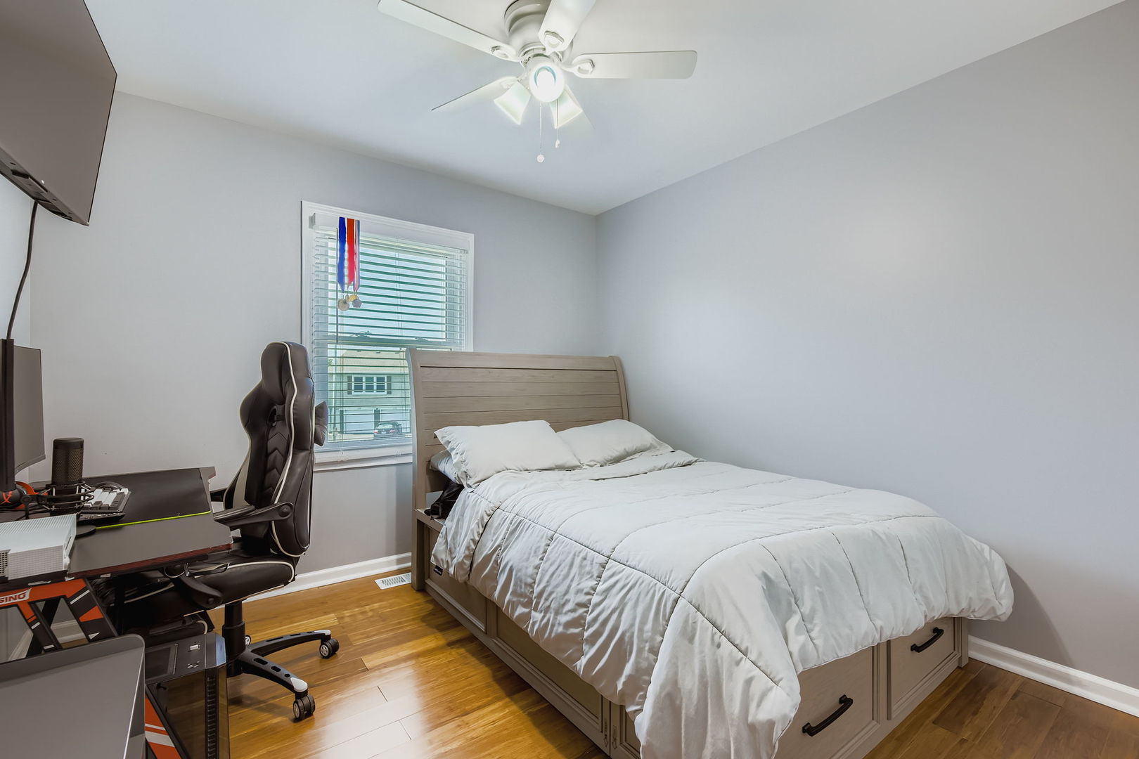 1045 Hampton Harbor #1045, Schaumburg, IL 60193