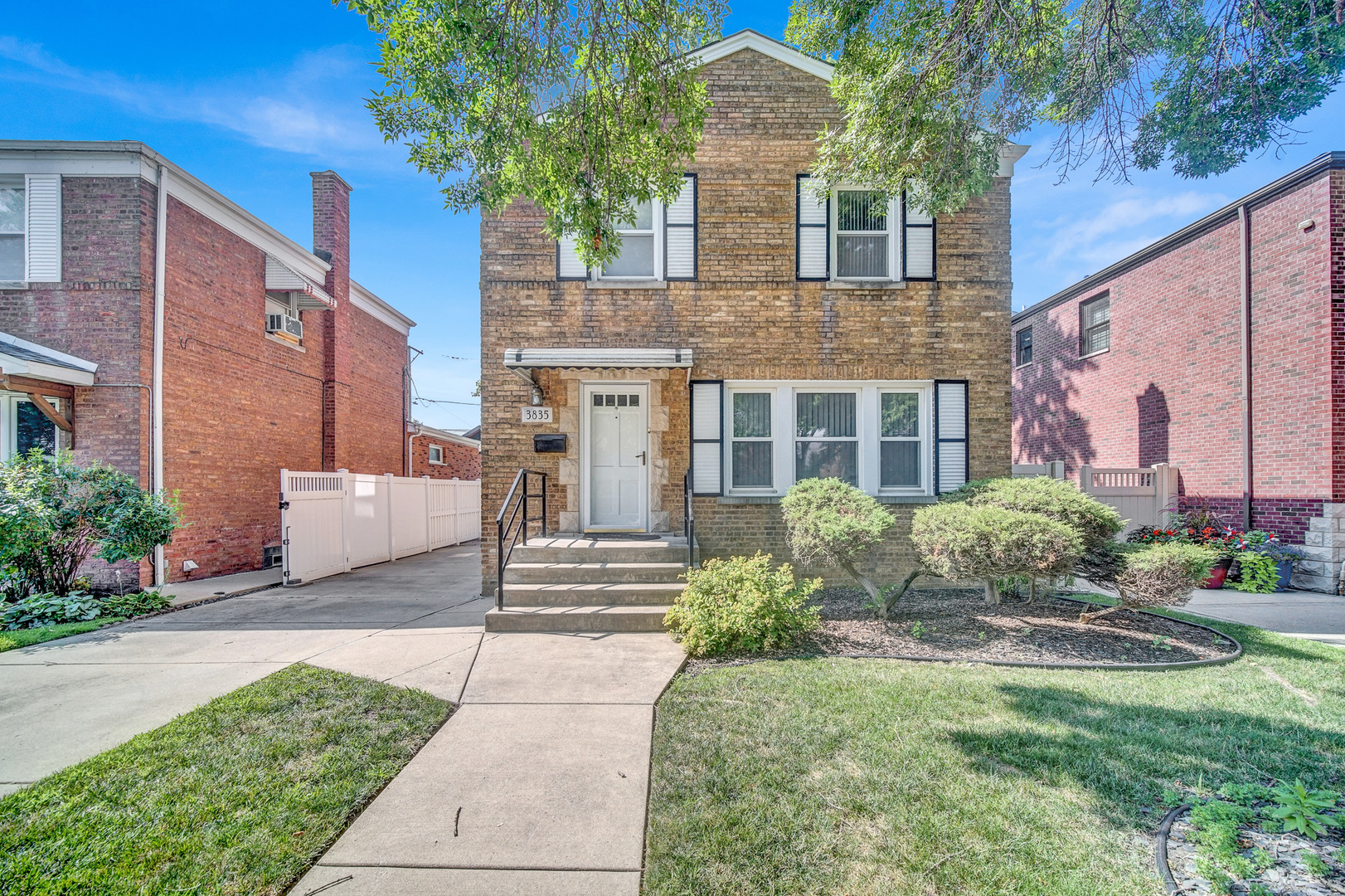3835 W 109th Place, Chicago, IL 60655