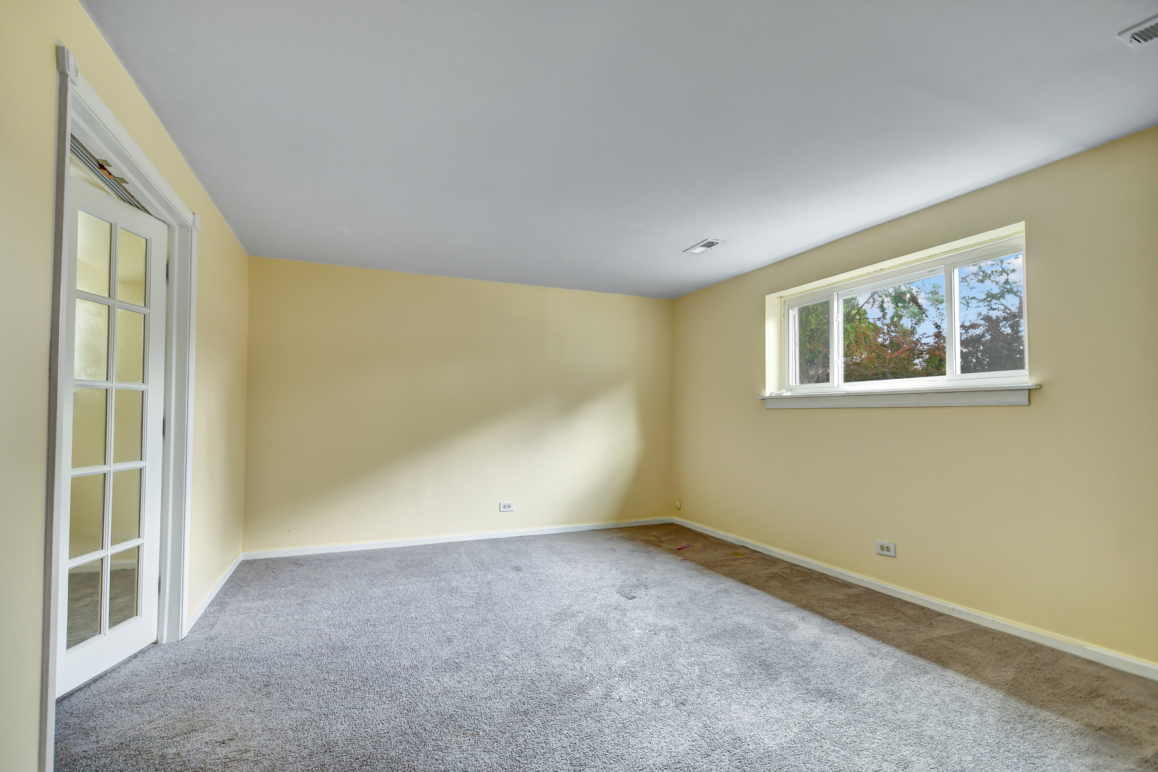 630 Clover Lane, Schaumburg, IL 60193