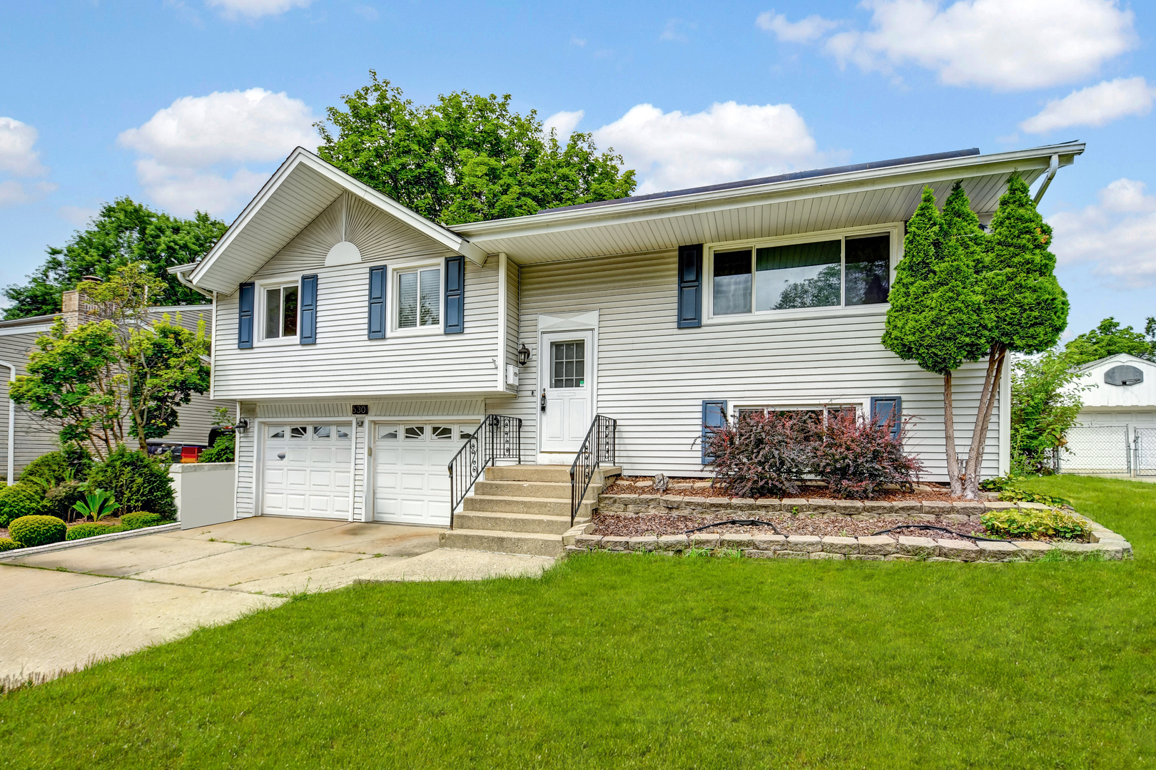 630 Clover Lane, Schaumburg, IL 60193
