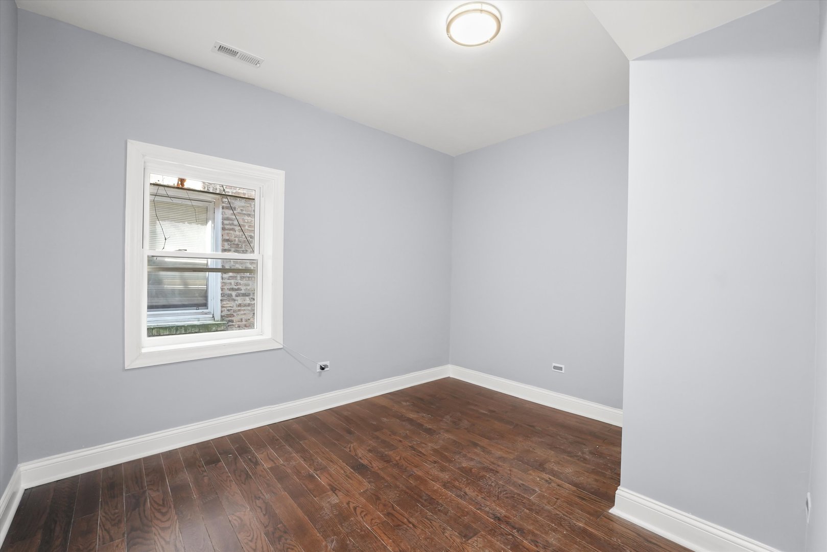 7959 S Essex Avenue, Chicago, IL 60617