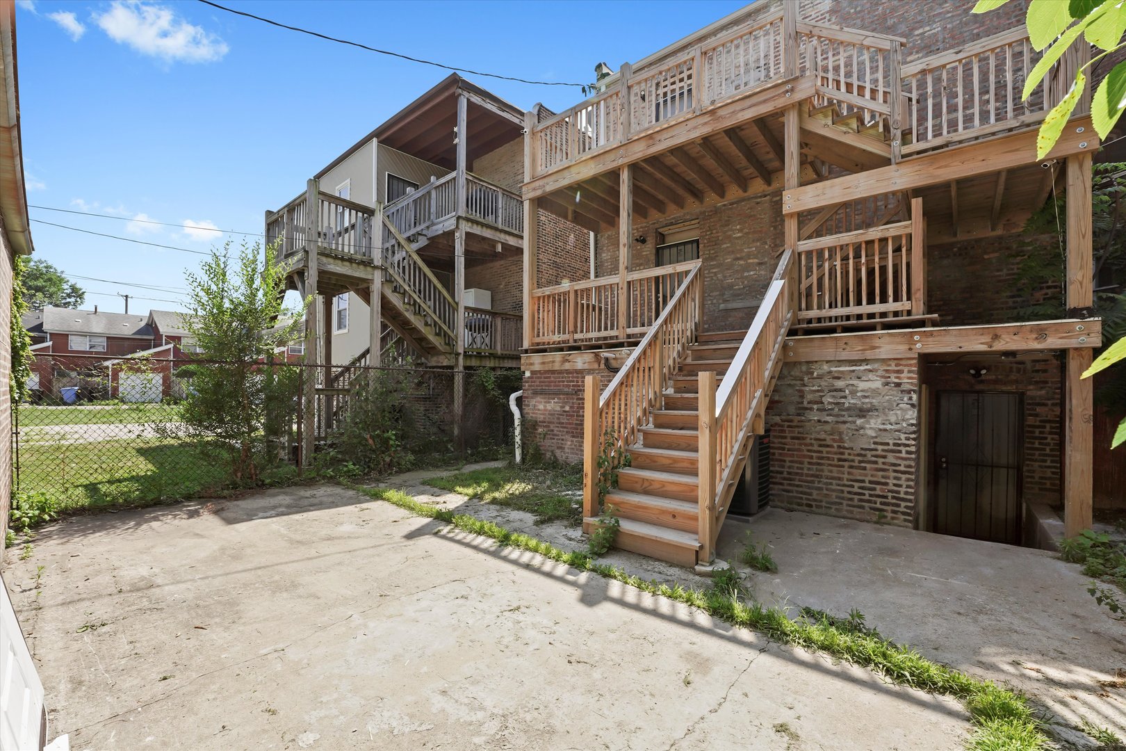 7959 S Essex Avenue, Chicago, IL 60617