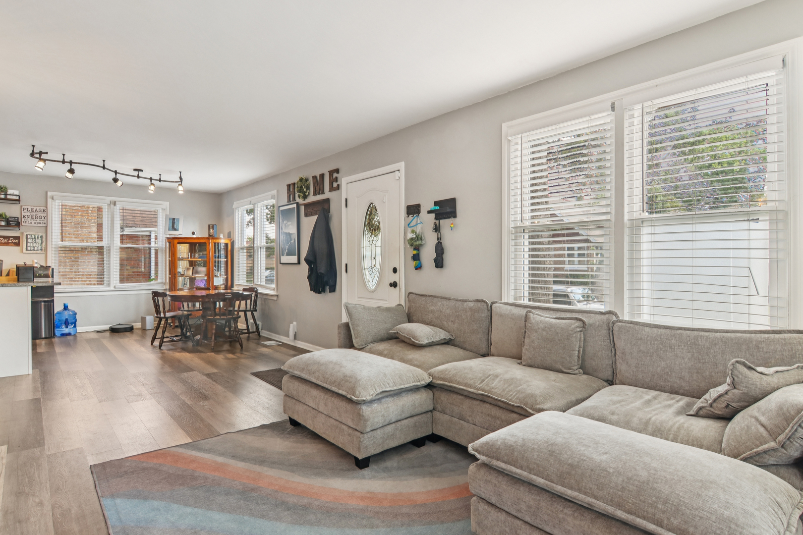 9258 S Albany Avenue, Evergreen Park, IL 60805