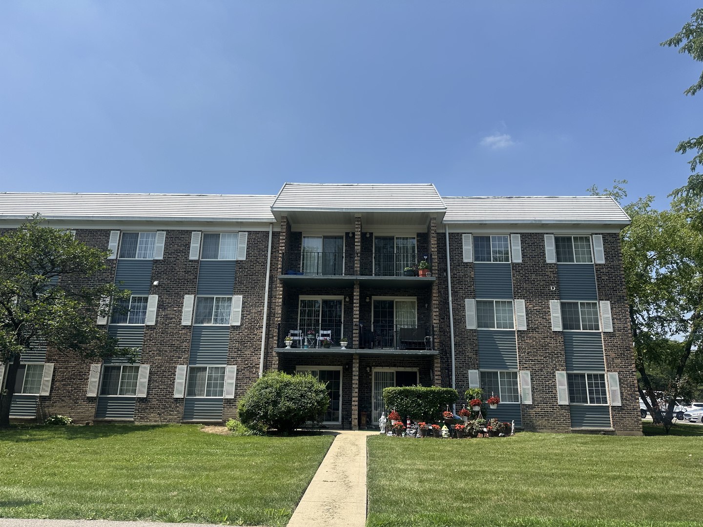 1503 N Windsor Drive #103, Arlington Heights, IL 60004