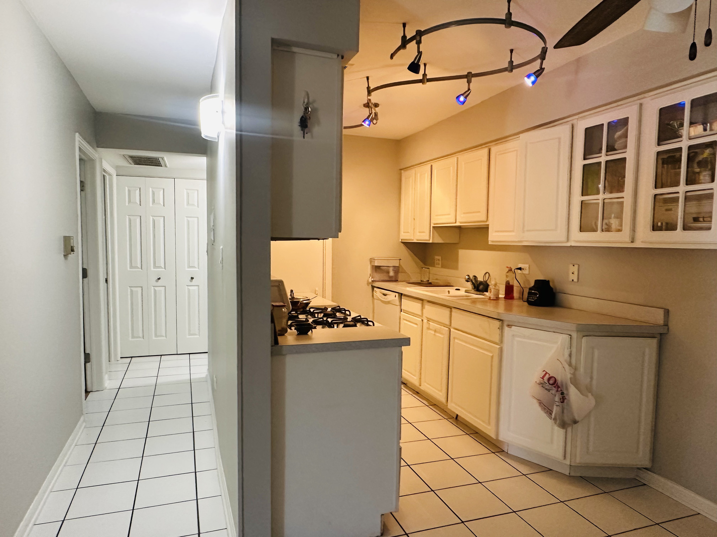 1503 N Windsor Drive #103, Arlington Heights, IL 60004