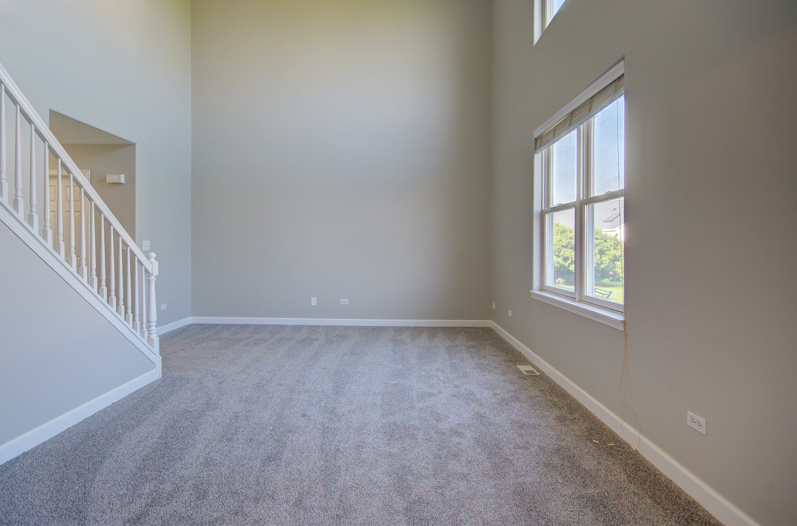 1703 Waters Edge Drive, Minooka, IL 60447
