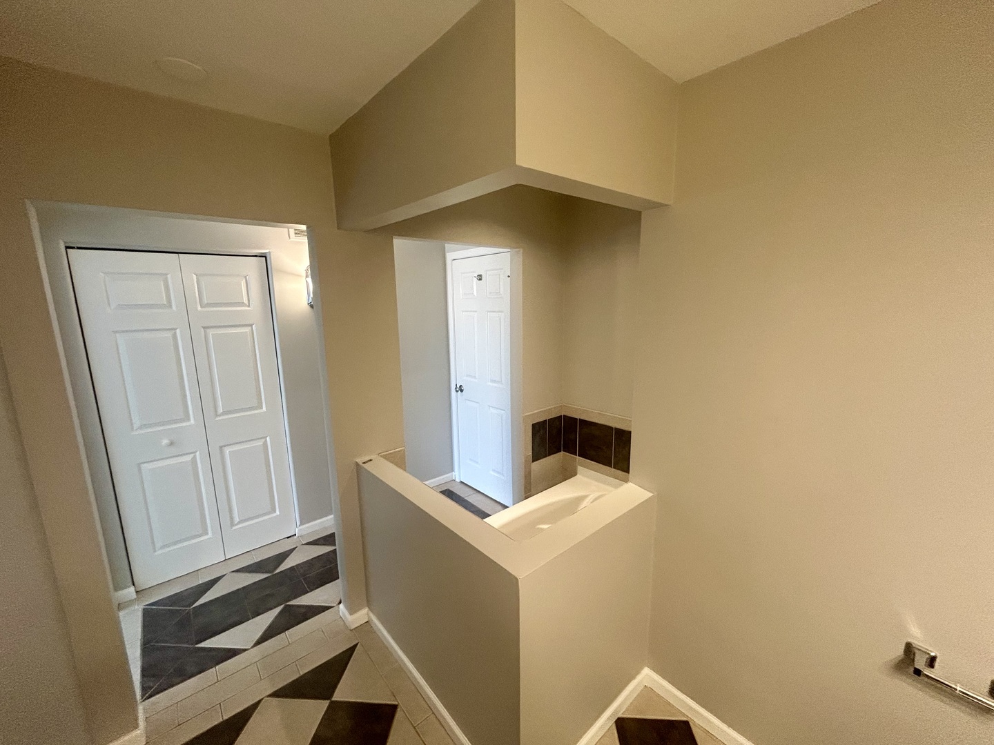 1703 Waters Edge Drive, Minooka, IL 60447