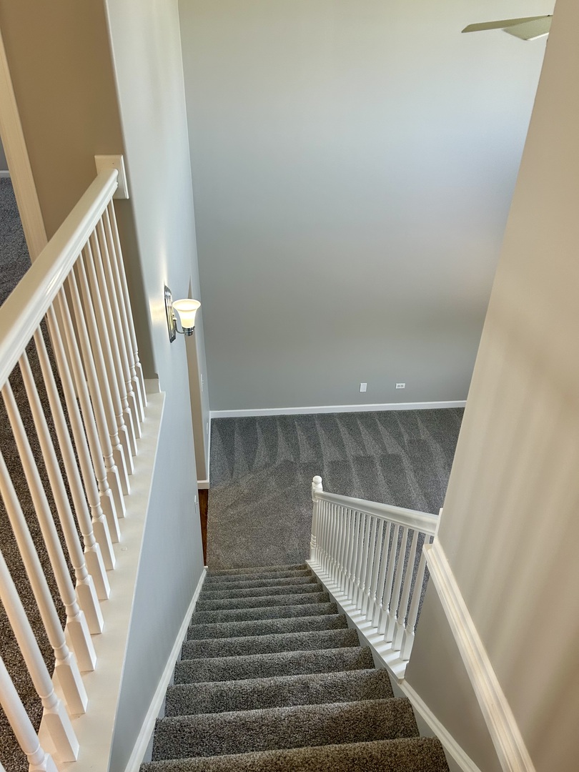1703 Waters Edge Drive, Minooka, IL 60447