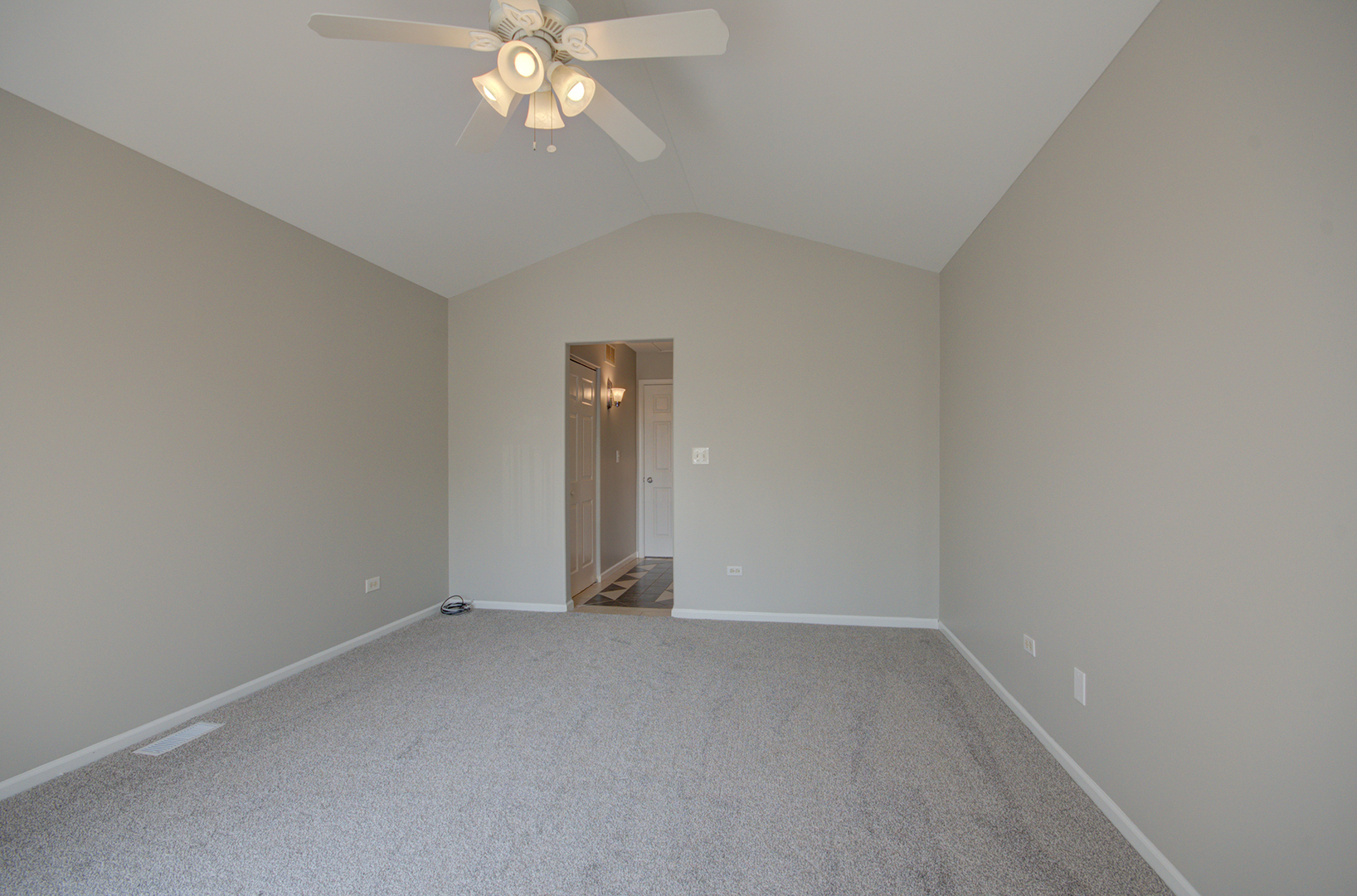 1703 Waters Edge Drive, Minooka, IL 60447